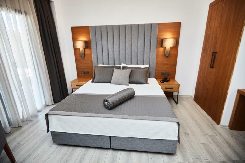 Ruwais Hotel Çeşme Εξωτερικό φωτογραφία